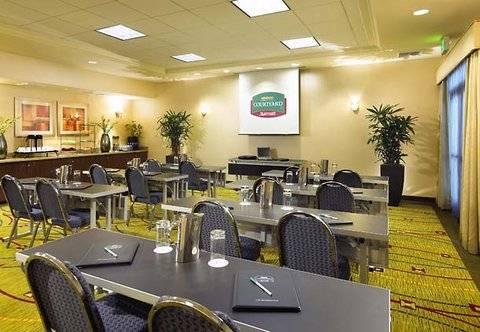 Hotel Courtyard By Marriott Resort/convention Center 3*
